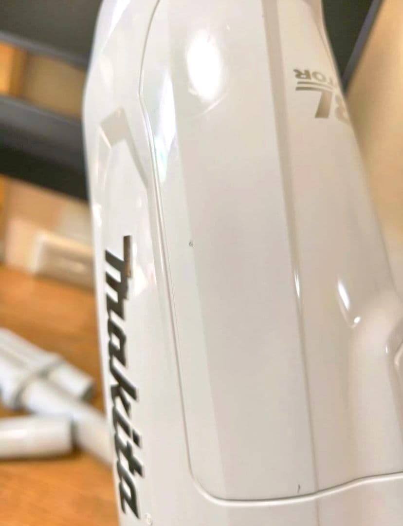 美品【土日限定お値下げ】マキタ掃除機CL282FD 18vバッテリー/急速充電器