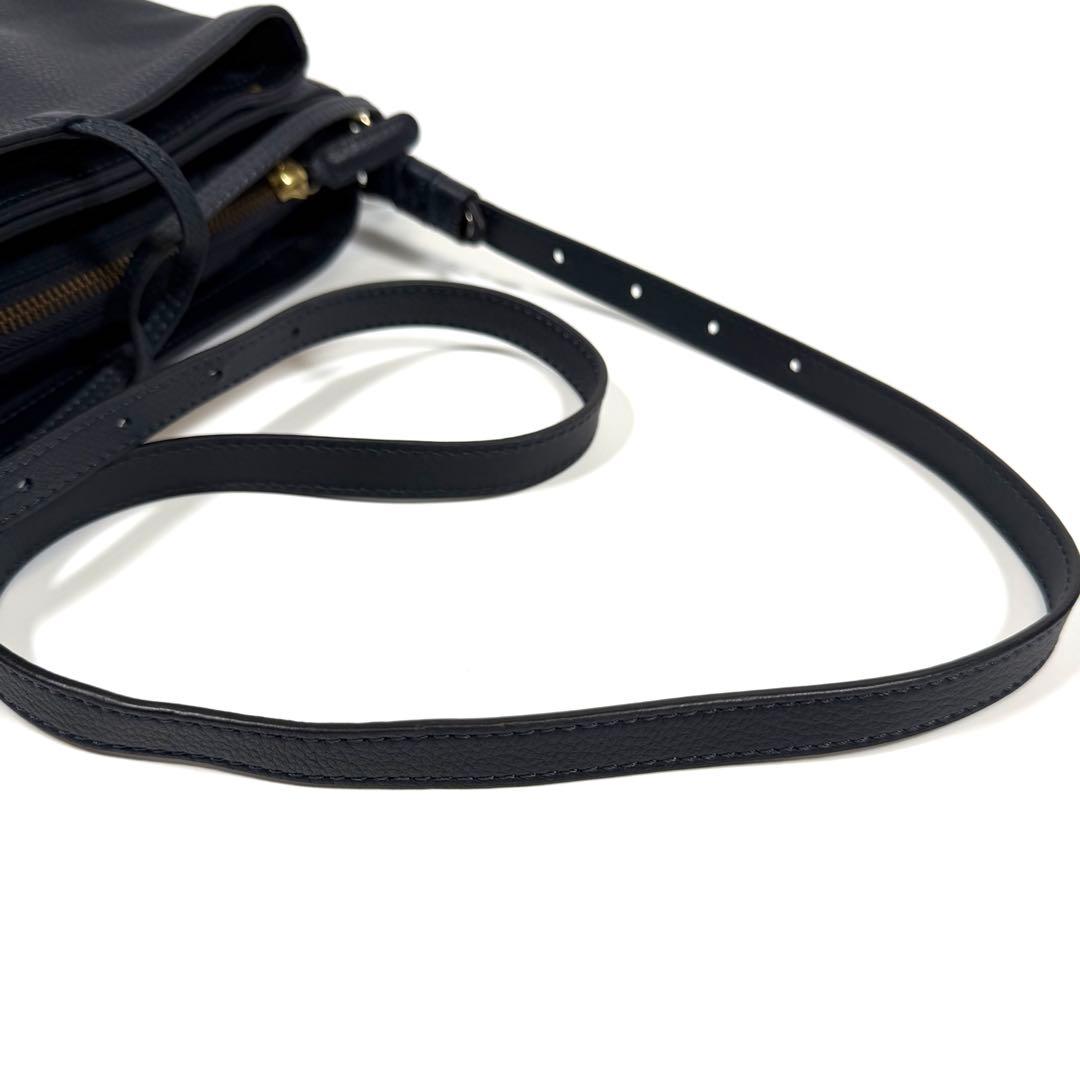 【未使用級】【近年】フェリージ　ショルダーバッグ　シボ革　タッセル　ネイビー