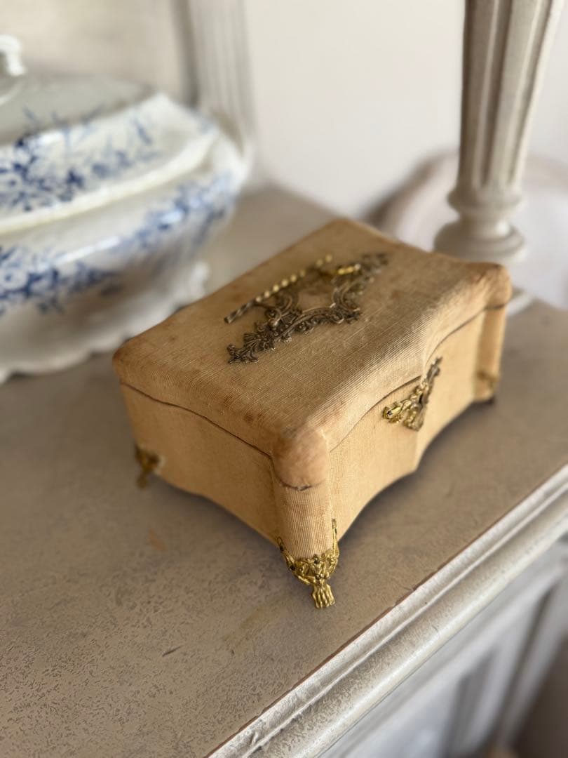 フランスアンティーク装飾ビジューコフレボックス中ライナーシルクピンク希少