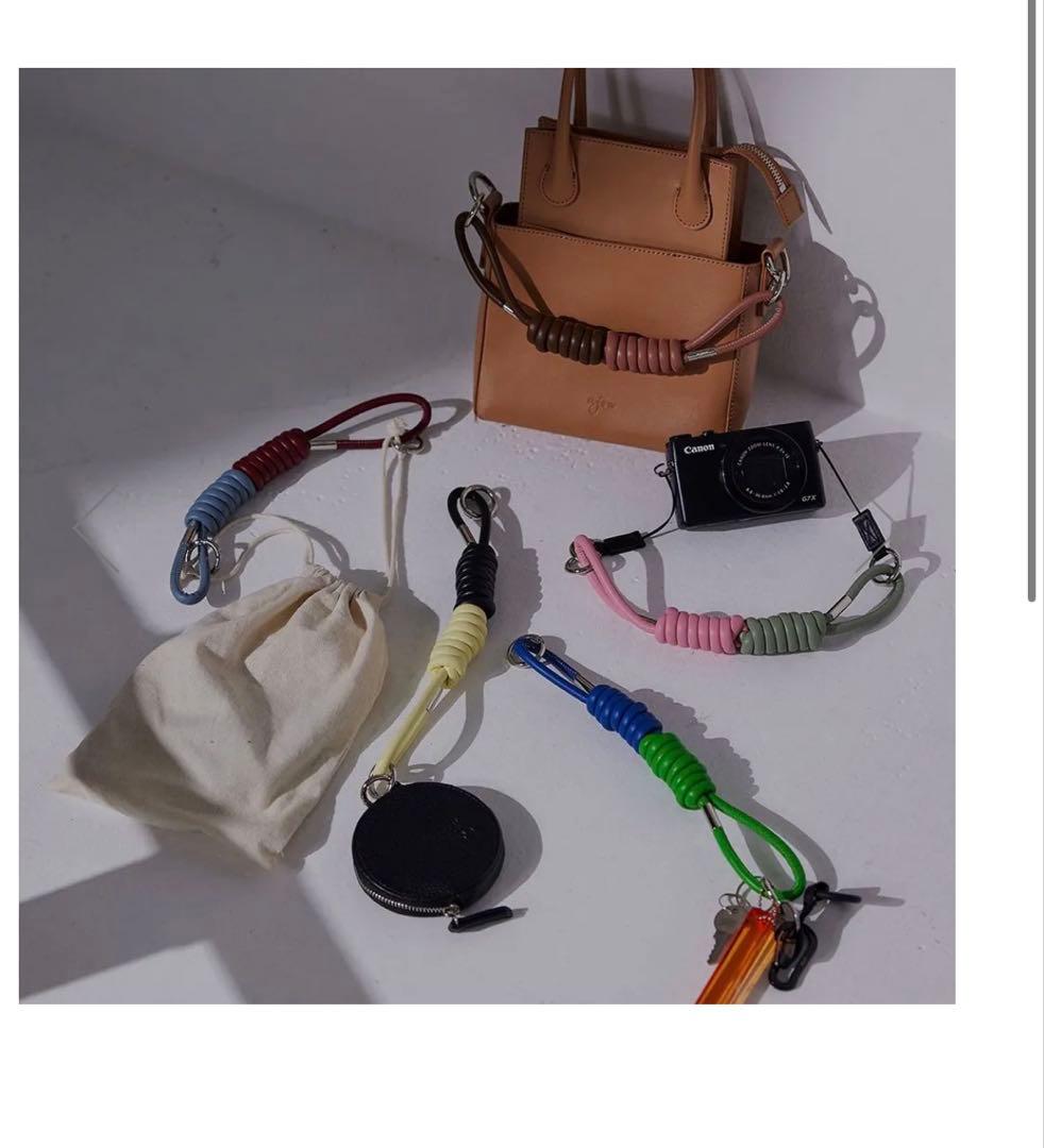 【新品未使用・送料込】ajew iPhone15 Pro ケース＋ストラップ