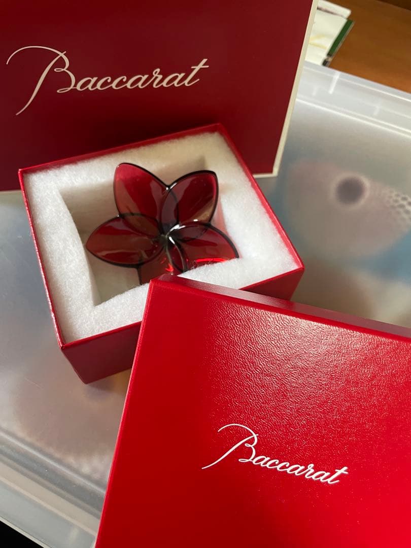 Baccarat 赤色クリスタル花型置物