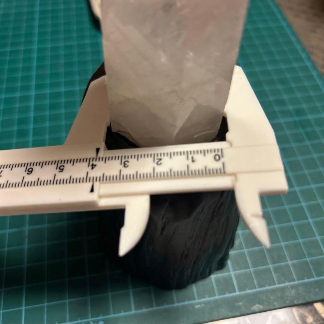 激安‼️訳あり【天然石】高品質 水晶ポイント 木彫り台座付き ❣️定価2万