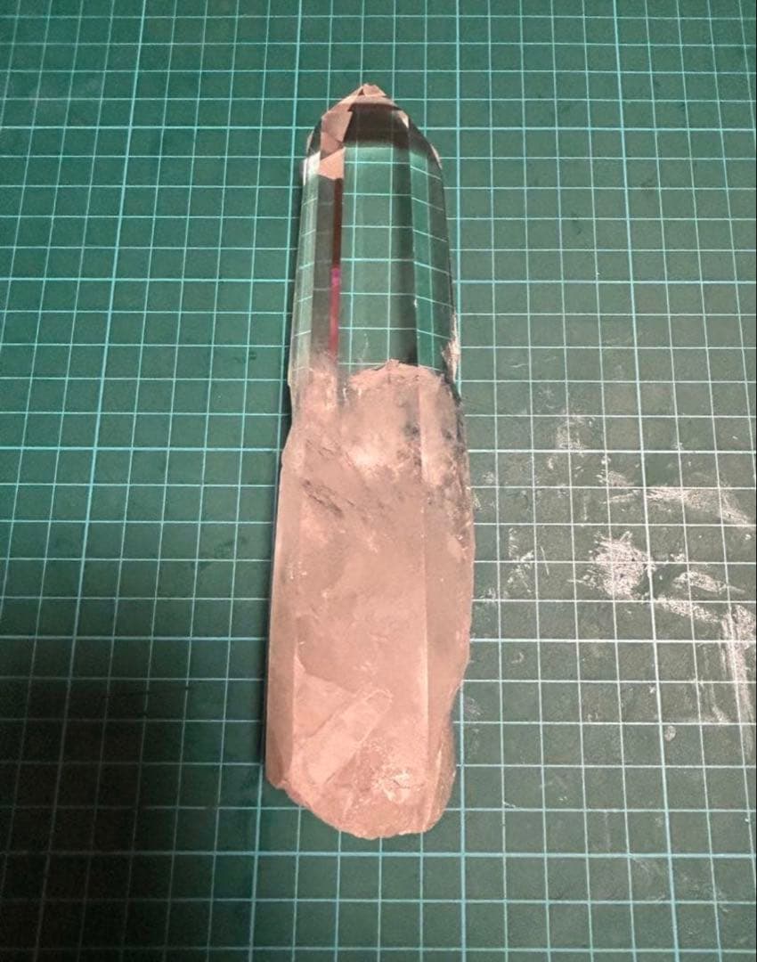 激安‼️訳あり【天然石】高品質 水晶ポイント 木彫り台座付き ❣️定価2万