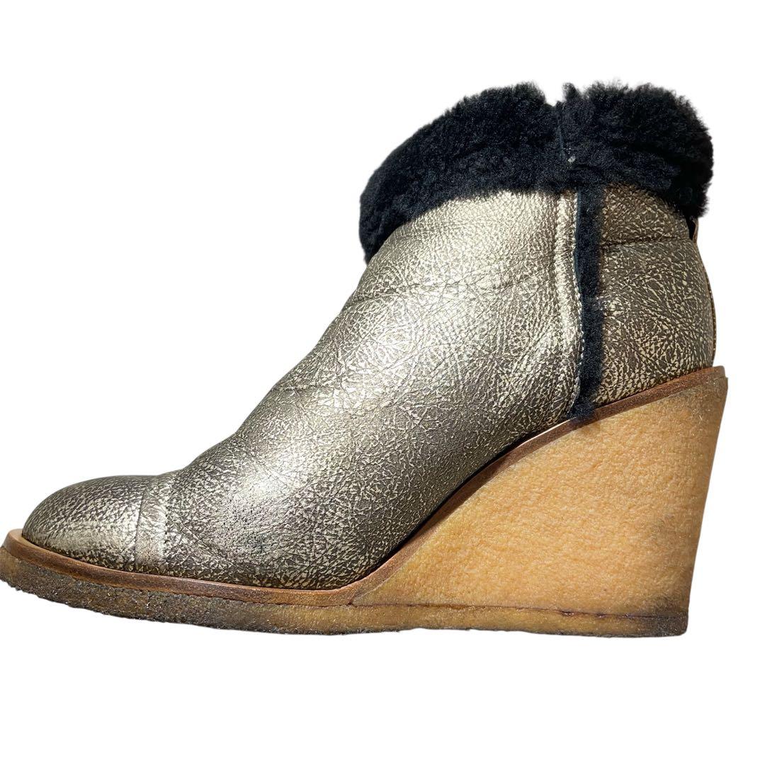 CHANEL 厚底ショートファーブーツ　カラー　ブロンズ