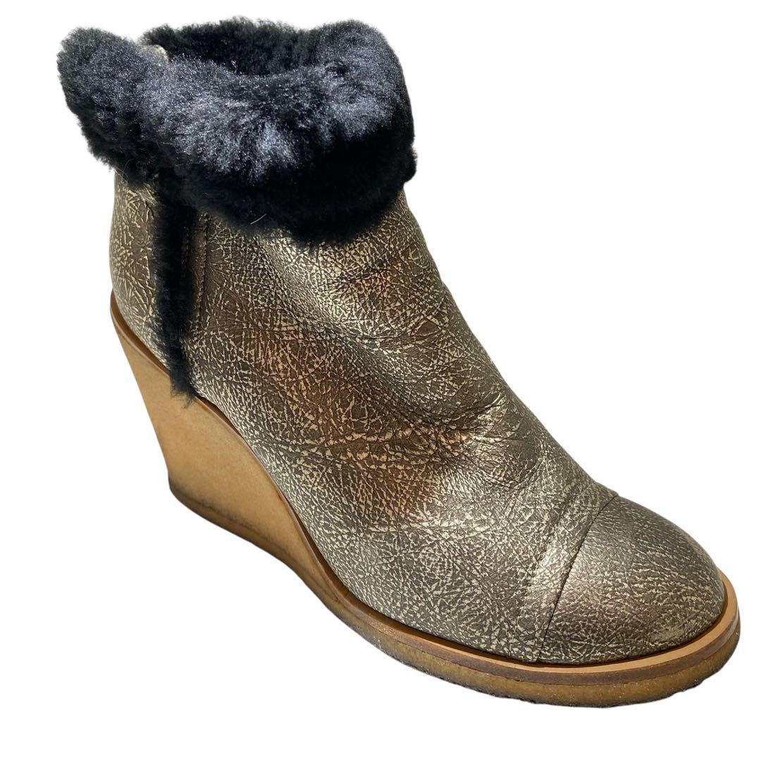 CHANEL 厚底ショートファーブーツ　カラー　ブロンズ