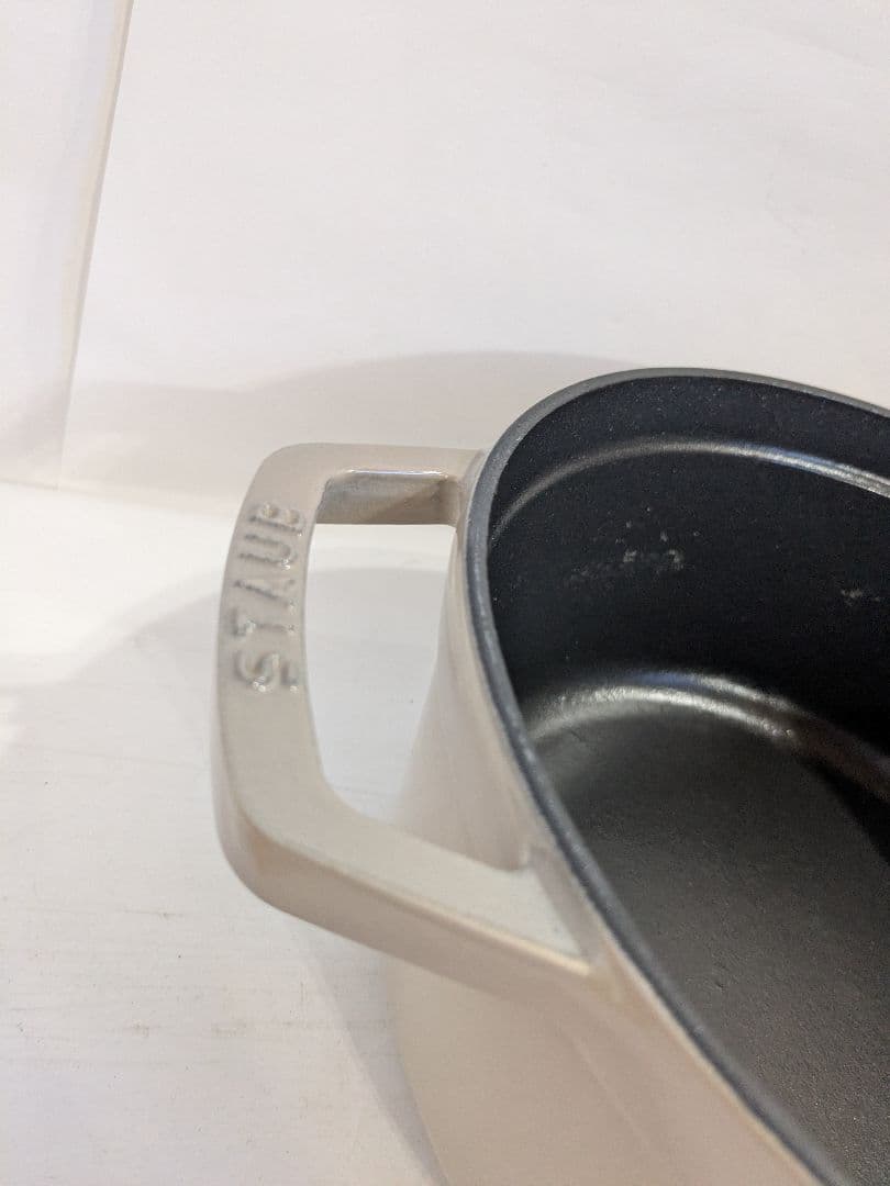 Staub　ストウブ　ココット・ロンド　リネン　22cm　トリベット付