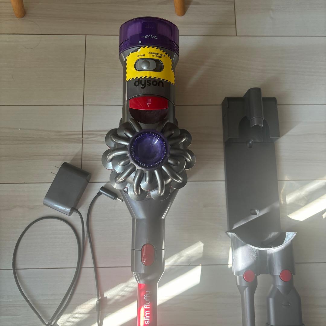 Dyson V8 Slim Fluffy コードレススティッククリーナー
