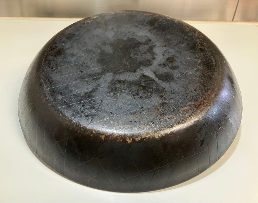 タークturk鉄製フライパンベントハンドル【深型】28cm