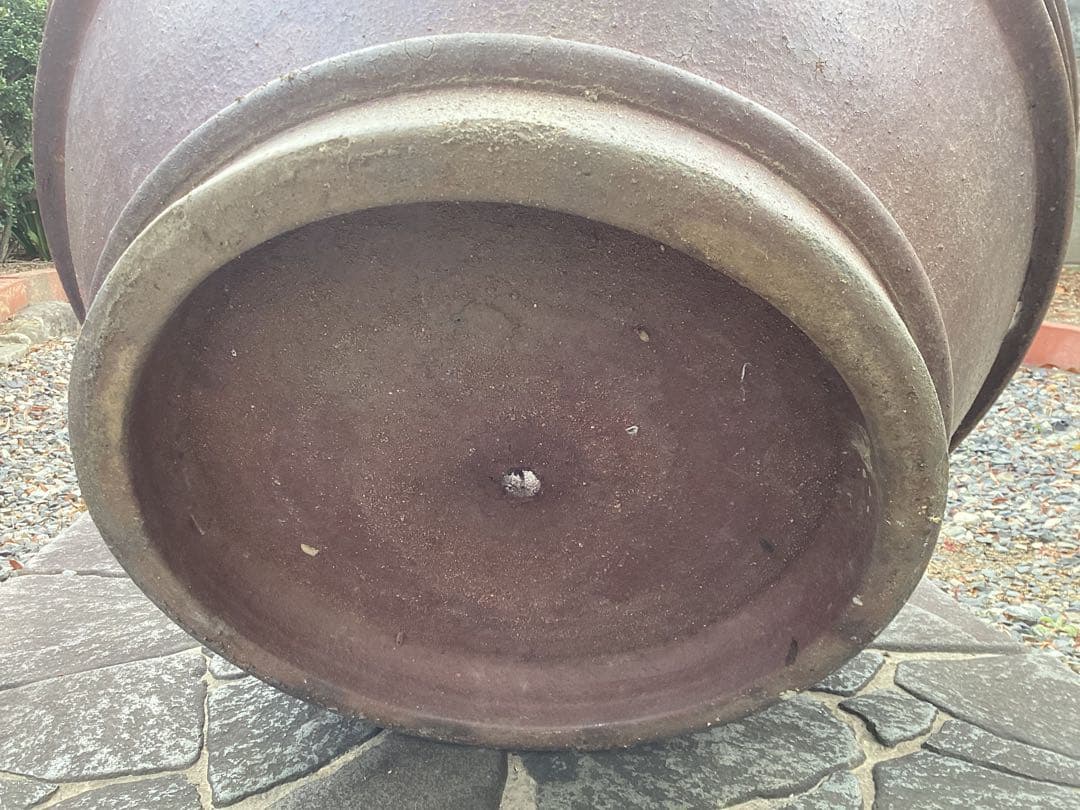 備前焼の大型植木鉢直径60㎝くらい　なかなか見ないと思います珍しい物です