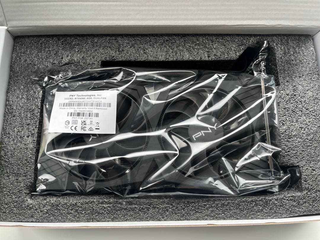 PNY GeForce RTX 4060 8GB 保証書付き