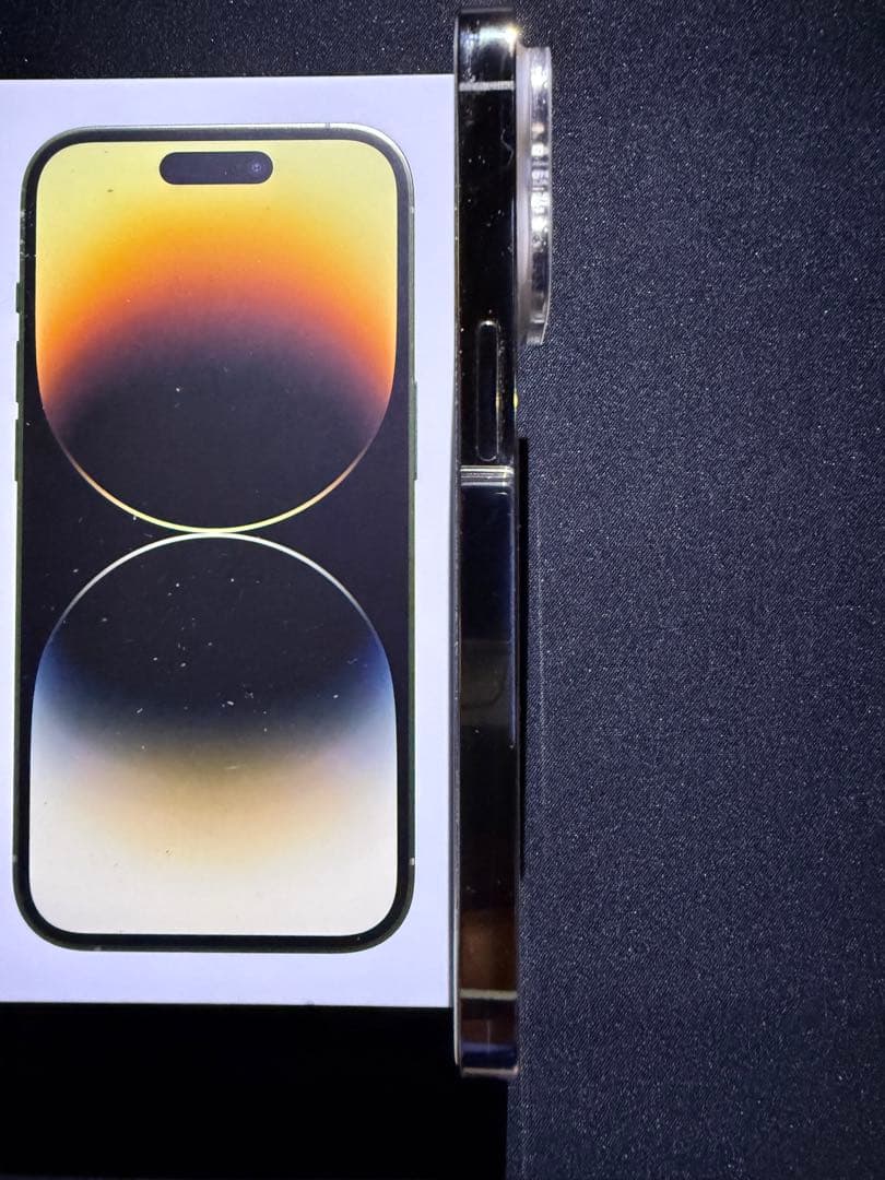 Apple iPhone 14 Pro ゴールド 本体、極上超美品^_−☆