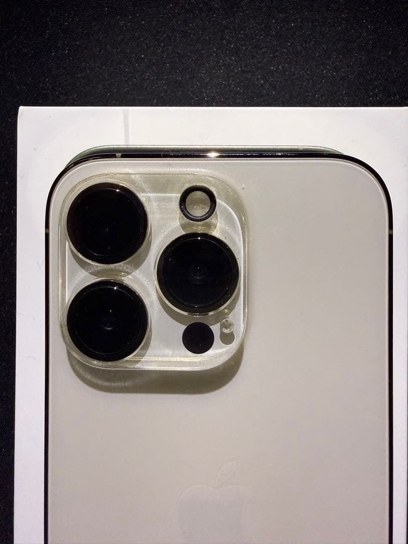 Apple iPhone 14 Pro ゴールド 本体、極上超美品^_−☆