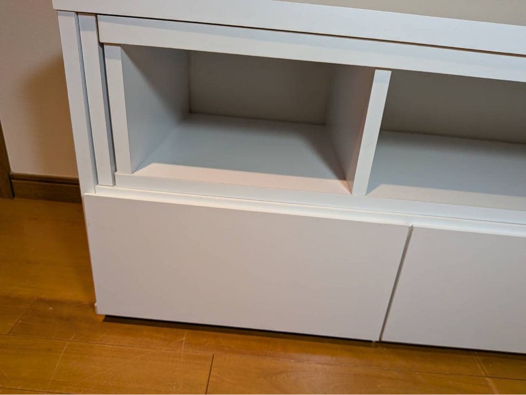 ■送料込■LOWYA伸縮式テレビ台 白 収納家具テレビボード24-40型推奨 棚