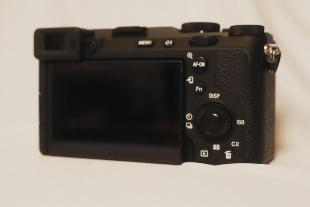 【保証2029年2月16日まで】ソニー　α7CⅡ ボディ　ブラック　リグ付