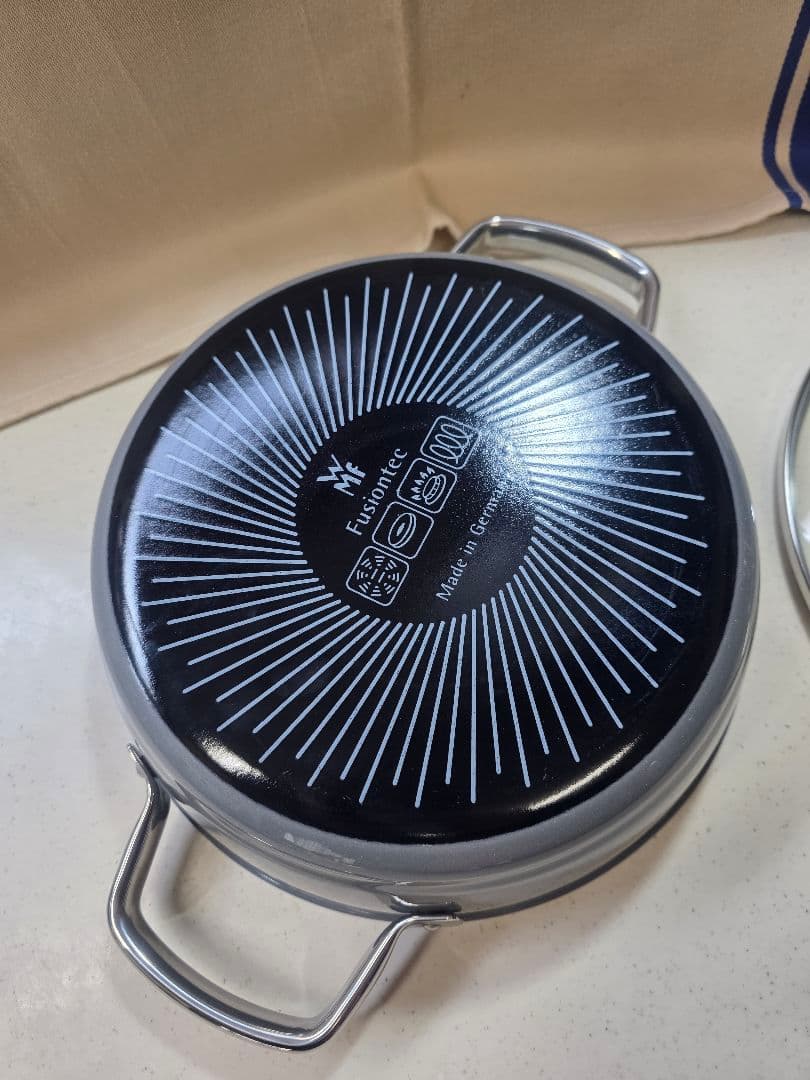 WMF　フュージョンテック ミネラル ロースター (プラチナム）24cm　美品