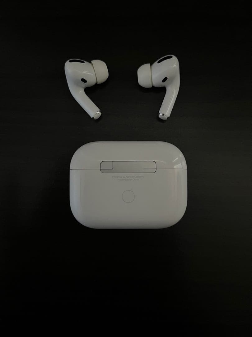 【美品】AirPods Pro 充電ケース付き