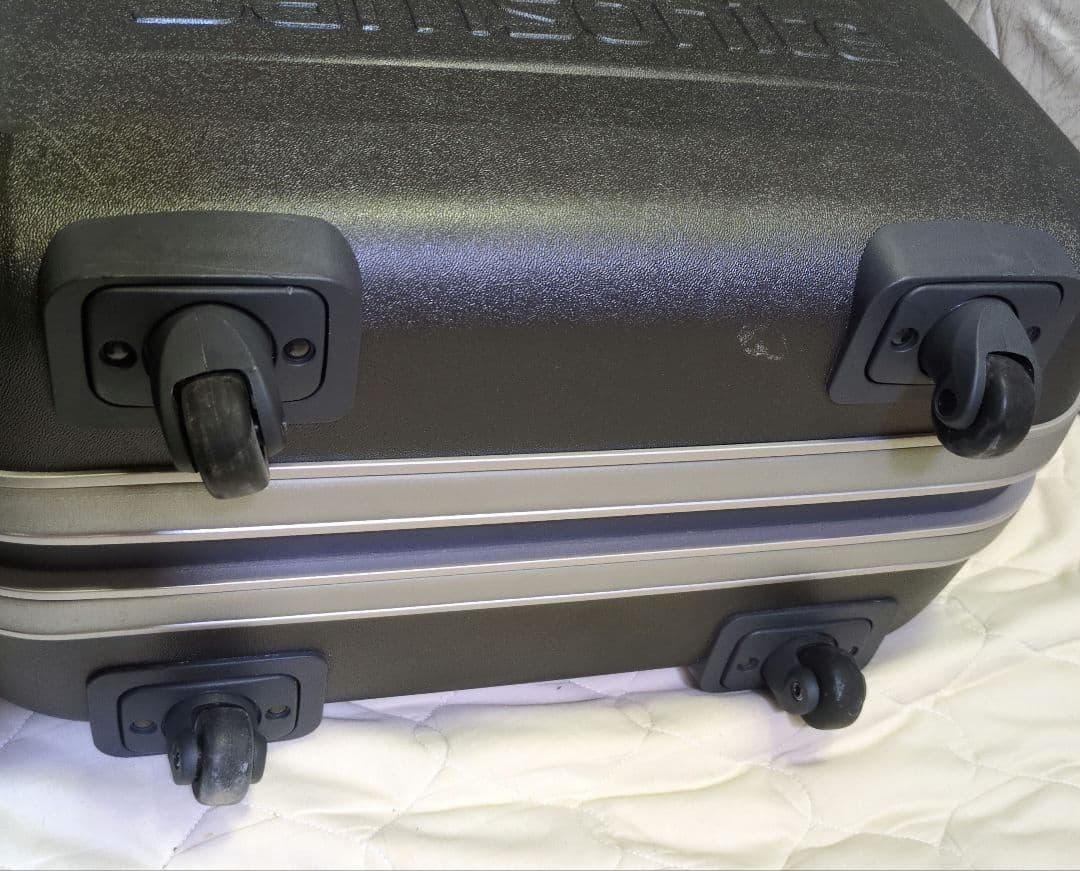 サムソナイト　スーツケース　キャリーケース　黒色　約80L 中古品　専用箱あり