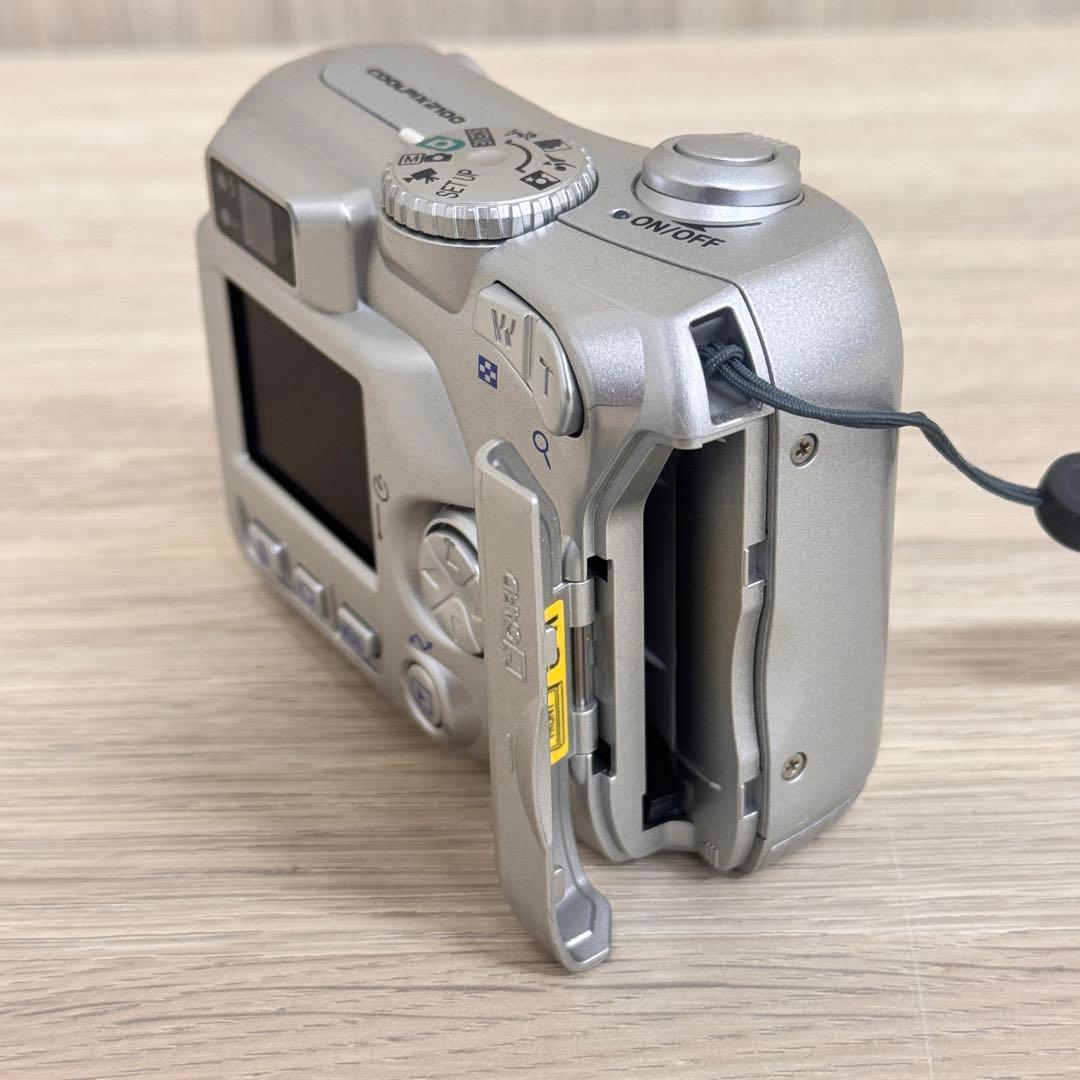 Nikon COOLPIX 2100 デジタルカメラ