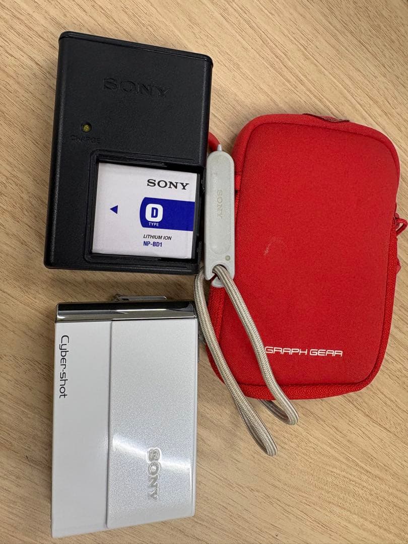 ✨動作確認済み！✨SONY Cyber-shot DSC-T70 充電器付き！