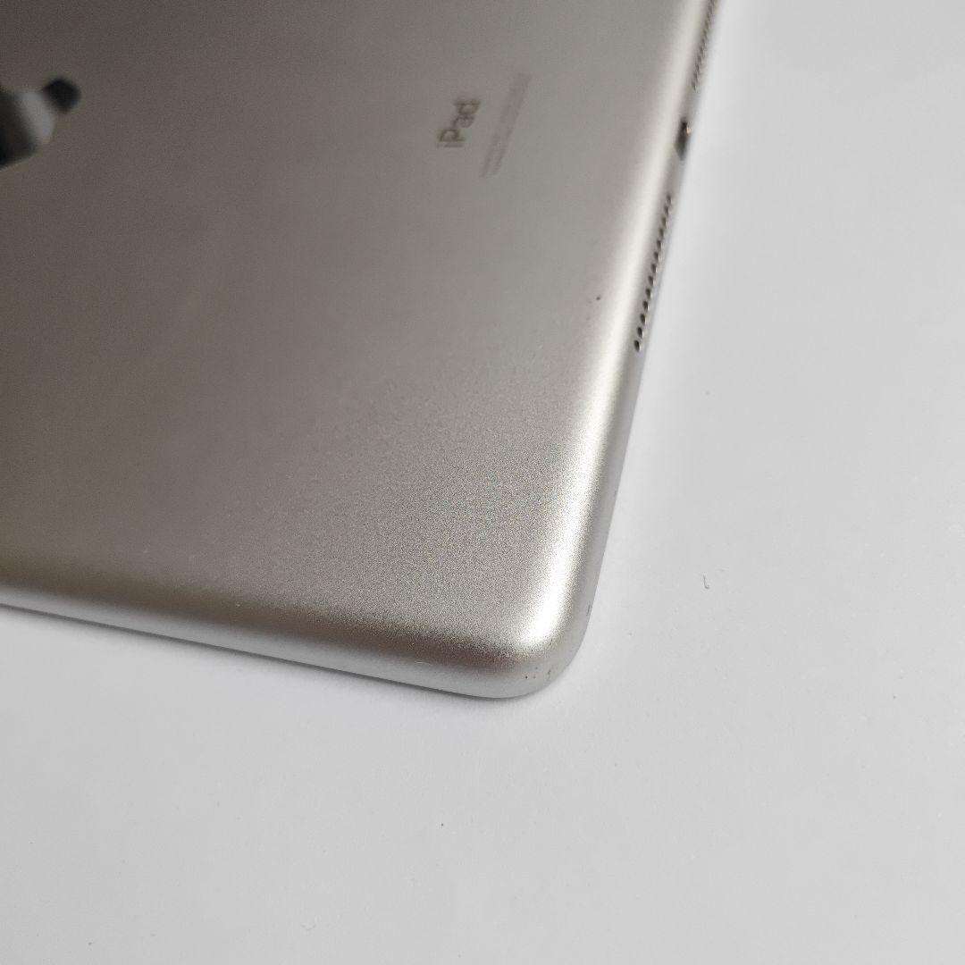 ホワイト iPad 標準サイズ 本体