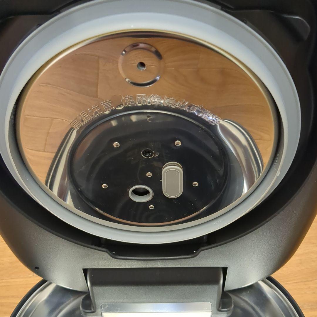 美品　タイガー超高級炊飯器　土鍋ご泡火炊 JRX-T060-KT コスモブラック