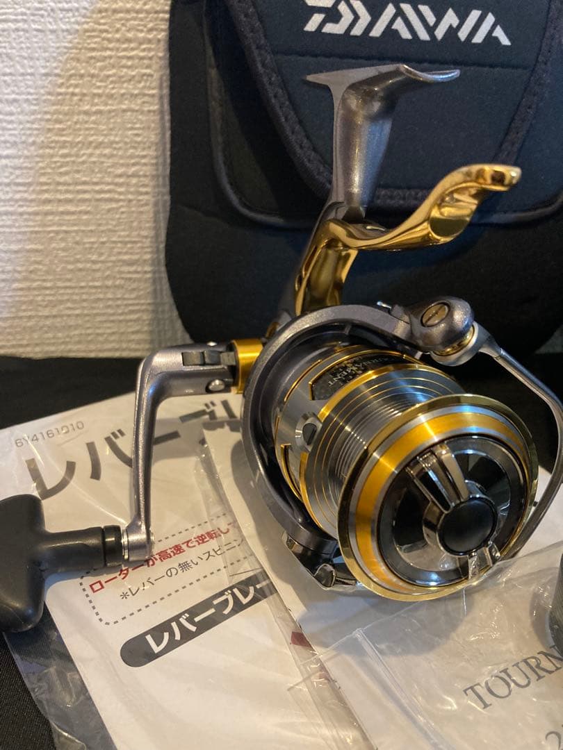 ⭐*)様 ダイワ 12 トーナメント ISO 2500HLBD
