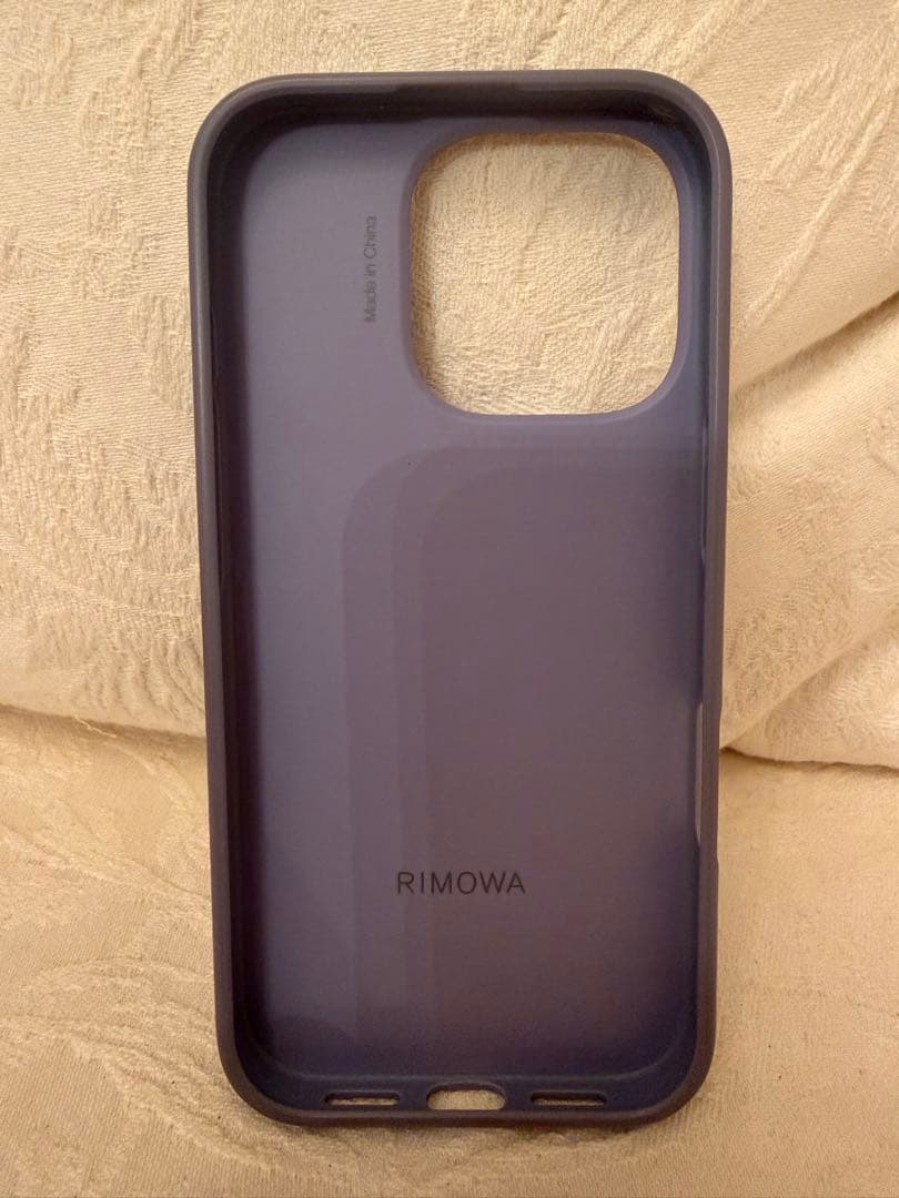 RIMOWA iPhone用ケース パープル　16 Pro