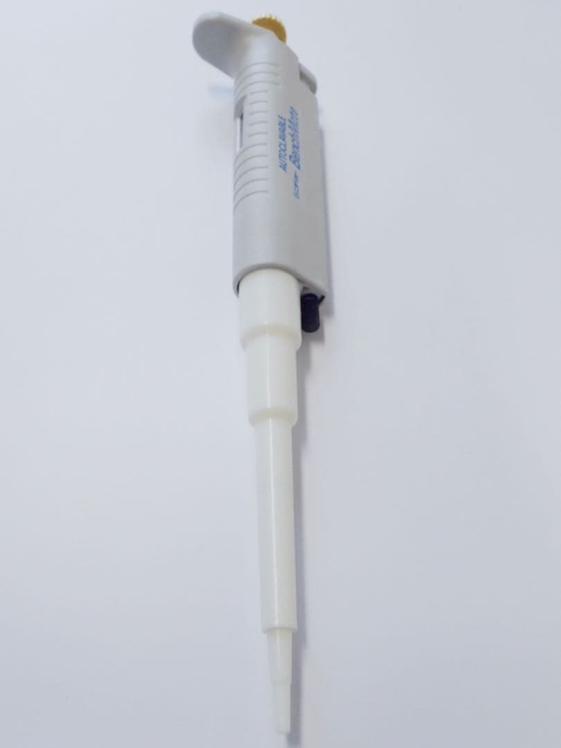 ニチリョー社製ピペット マン(2~20uL)