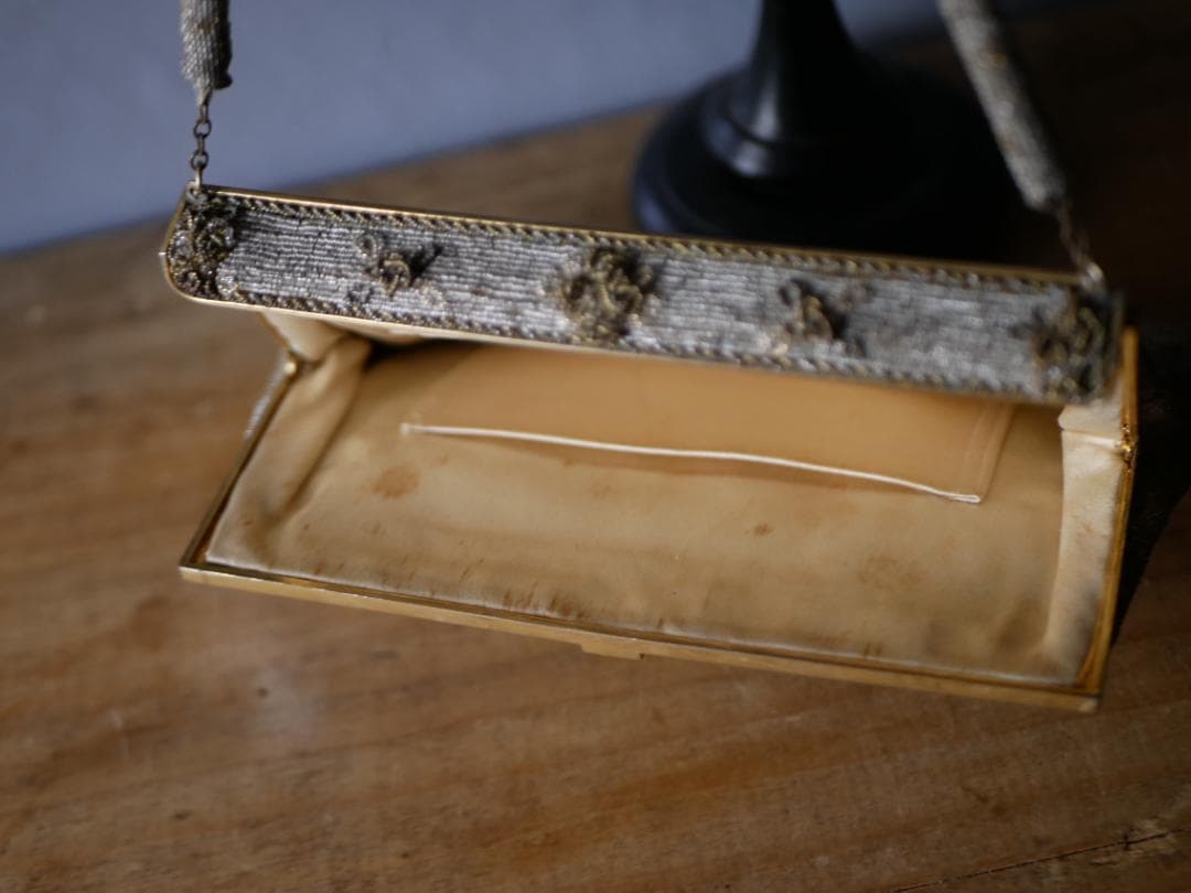 マイクロビーズ　アンティークバッグ　フランスアンティーク　アンティークのある暮ら