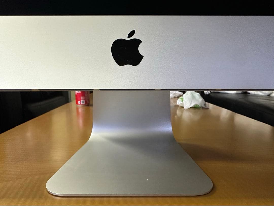 Apple iMac Retina 4K 21.5インチ (2017)