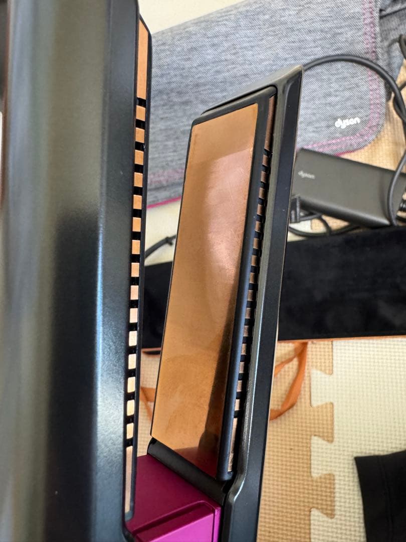 Dyson ストレートヘアアイロン HS07