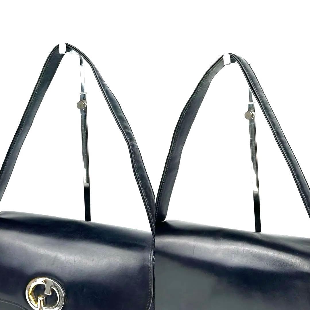 『美品』グッチ　ショルダーバッグ　GG　インターロッキング　レザー　ネイビー