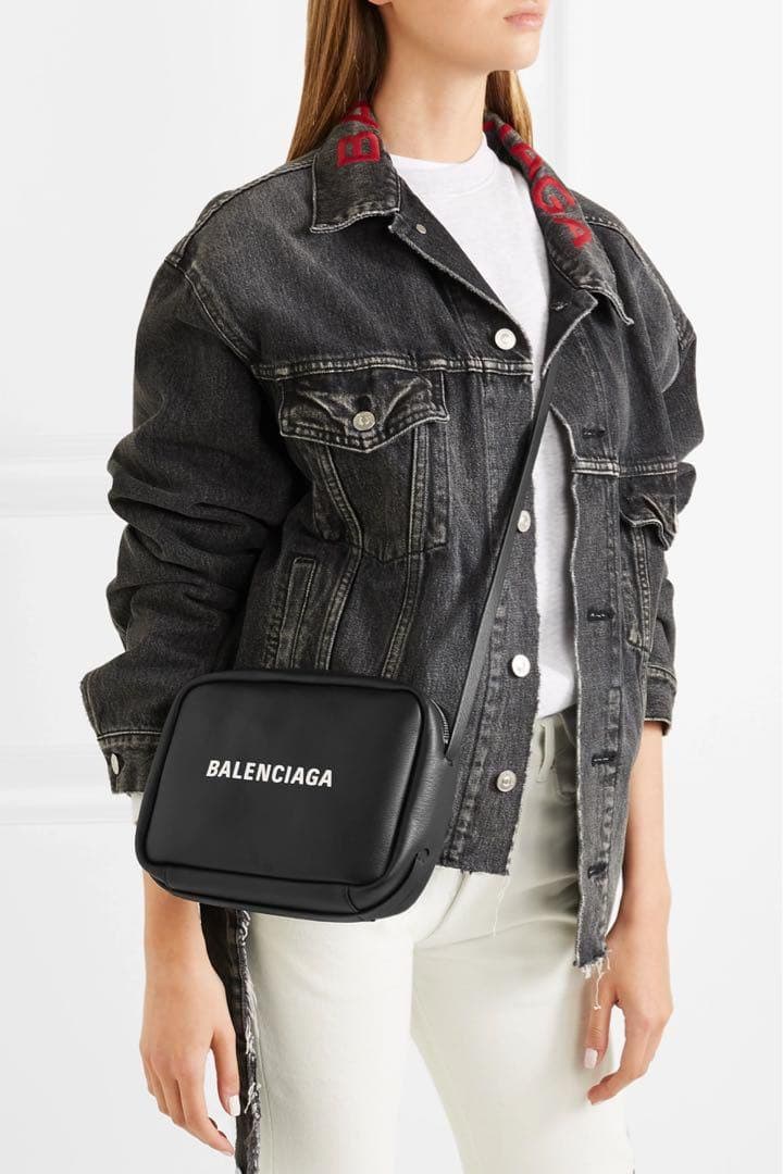 美品 定価15万円 BALENCIAGA Everyday カメラバッグ