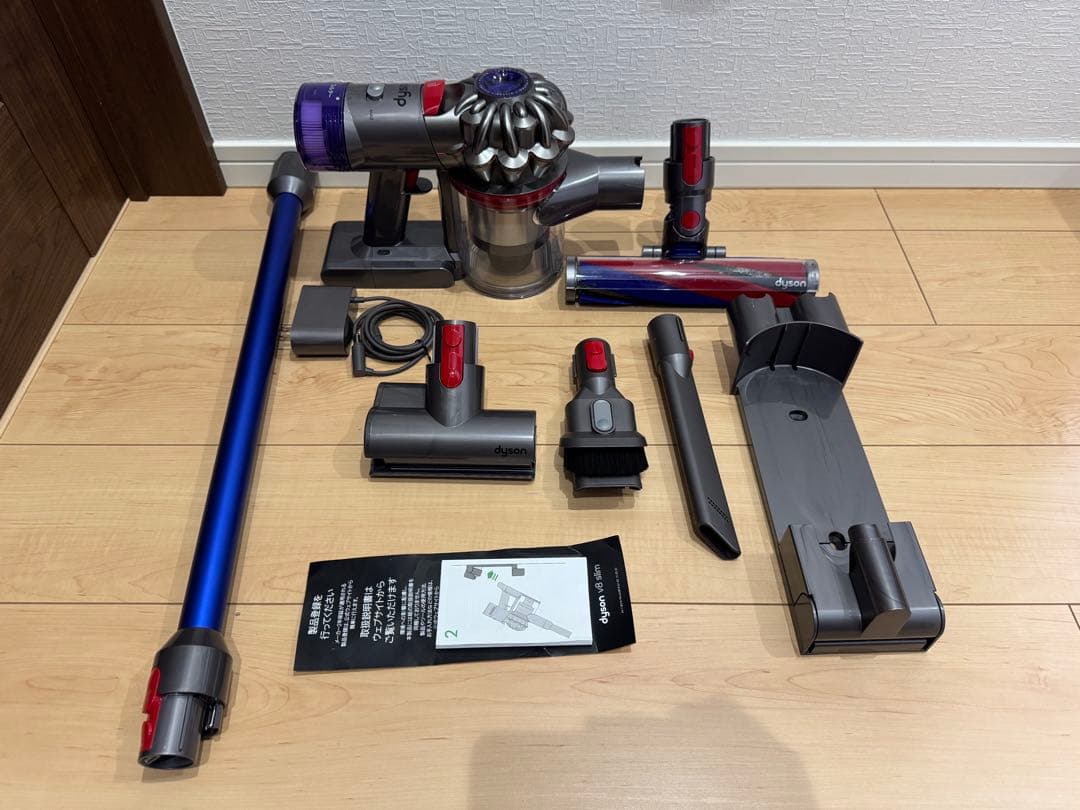 *美品*dyson ダイソン V8 SLIM SV10Kコードレス掃除機
