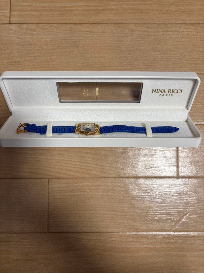 NINA RICCI レディース 時計 W 974 箱付き未使用　JAL機内販売
