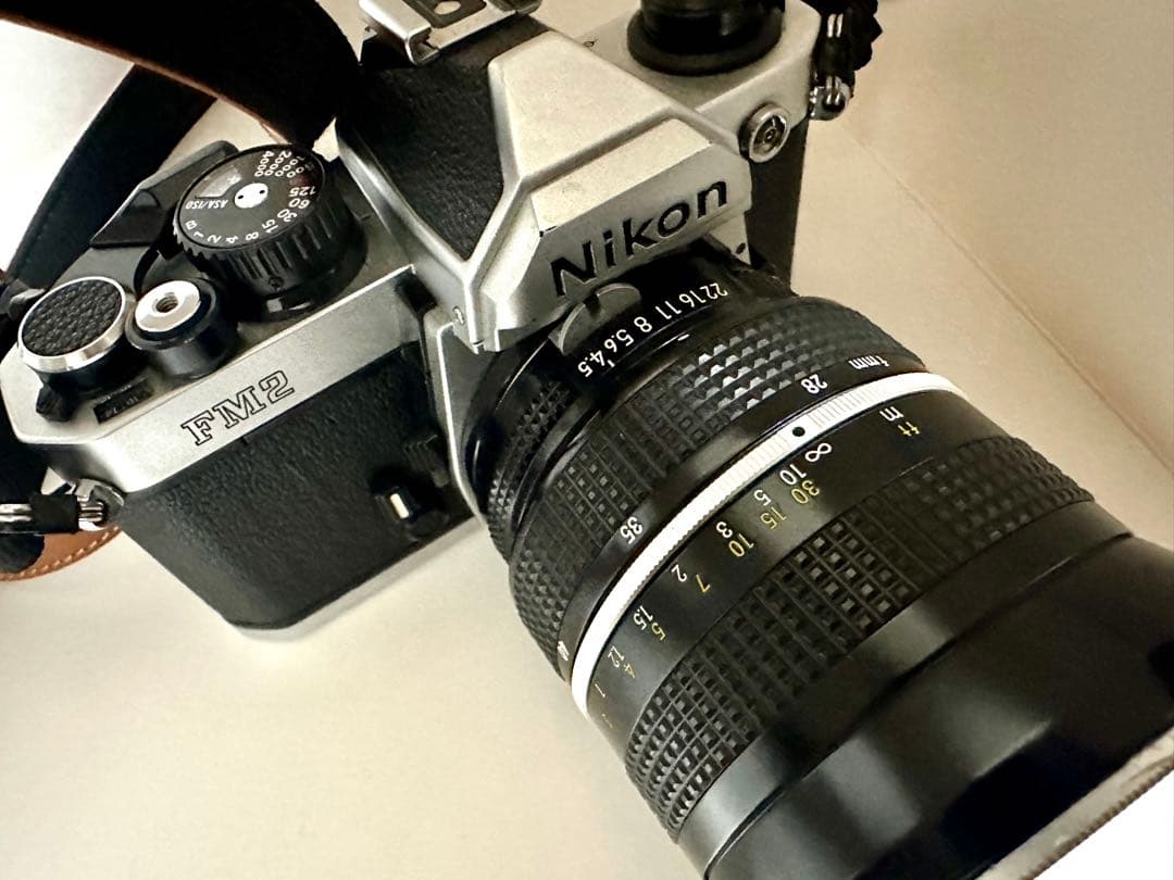 NIKON ニコン NEW FM2 + 広角ズームレンズ