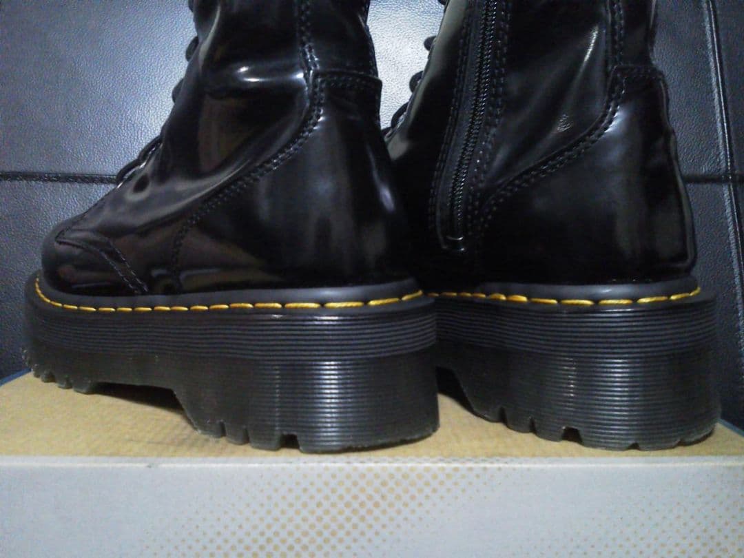 Dr.Martens JADON UK7 黒 男女可 厚底 8ホール