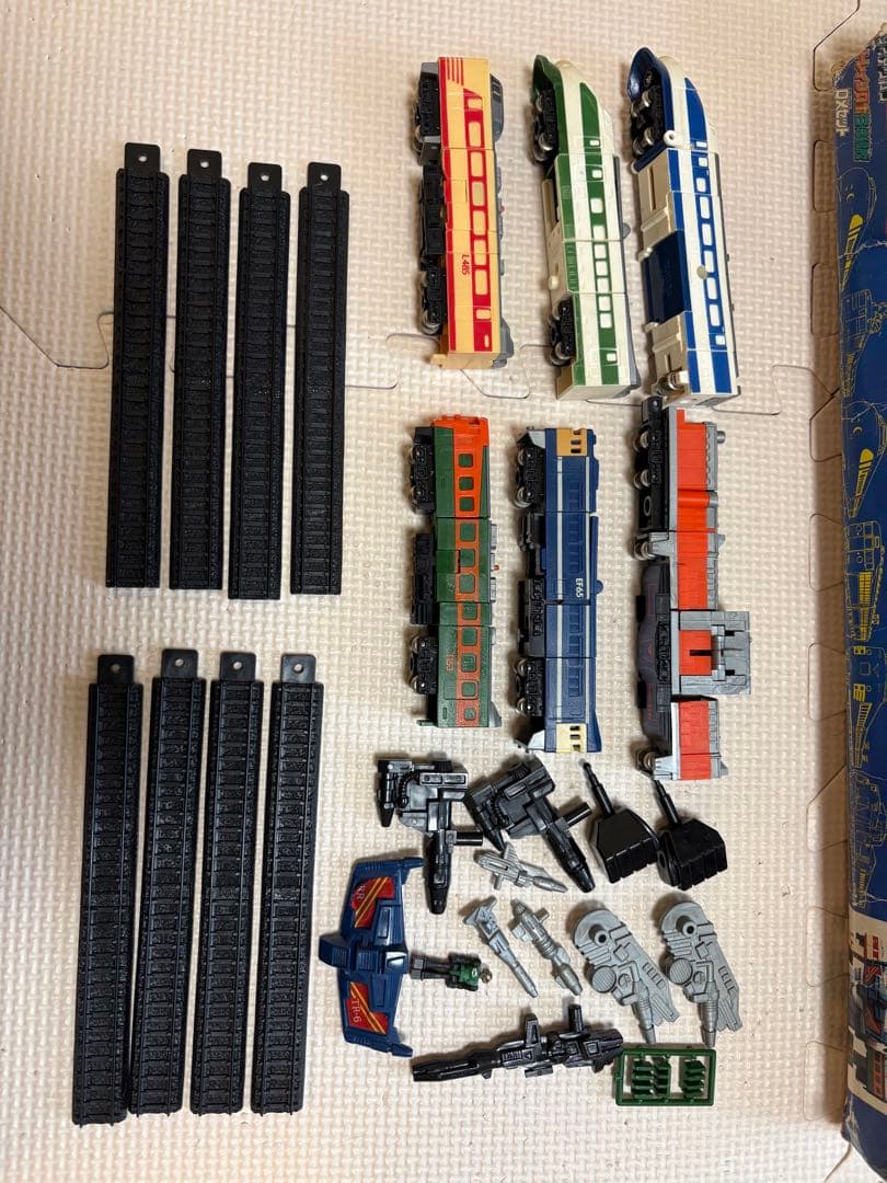 ダイアクロン トレインロボ 6体編成 DXセット　デラックスセット TAKARA