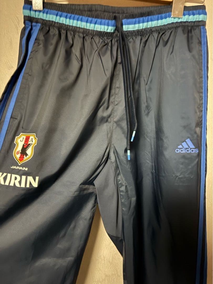 日本代表 セットアップ ピステ ナイロン 新品 Lサイズ アディダスadidas