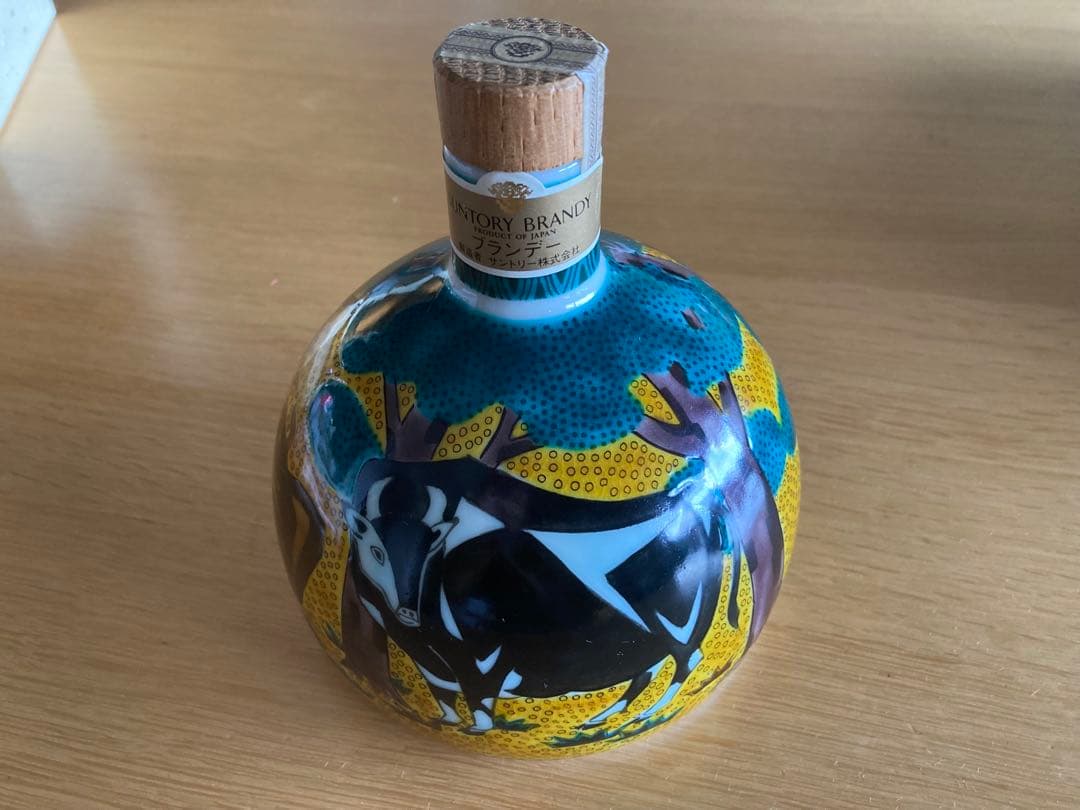 ラ*ス様 サントリースペシャルボトルコレクション九谷焼吉田屋風牛の図装飾箱入り