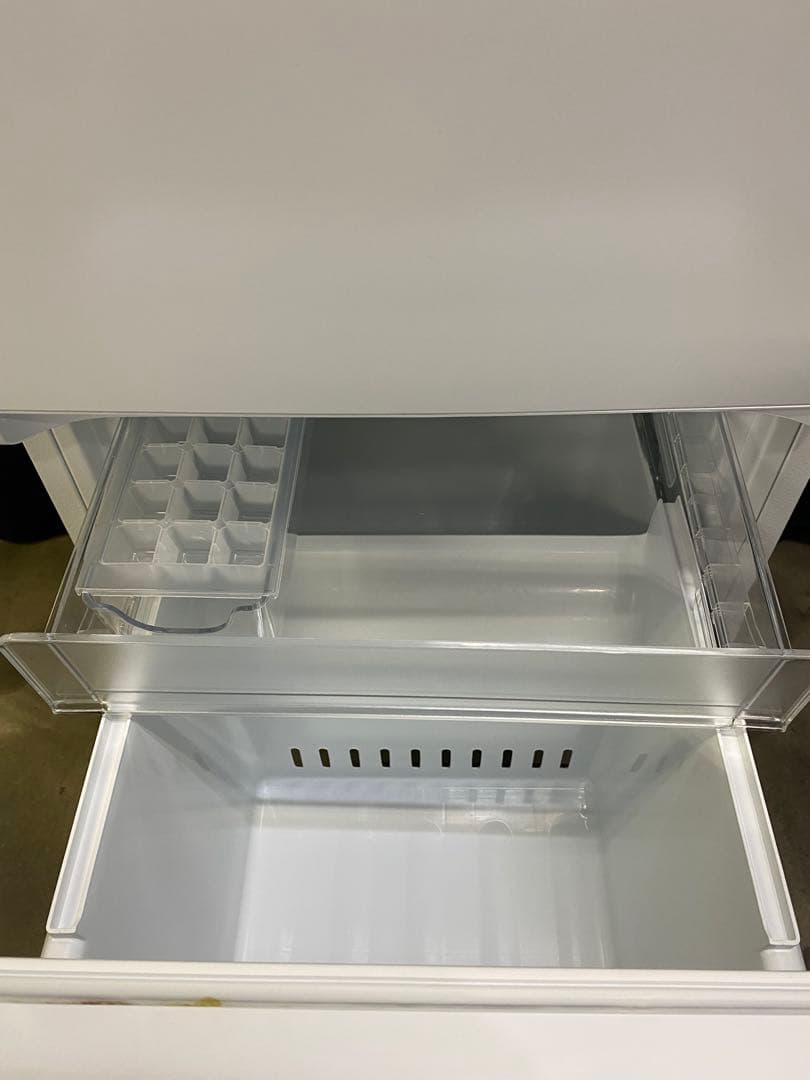 【美品】Yselectノンフロン冷凍冷蔵庫156L 2022年製YRZ-F15J