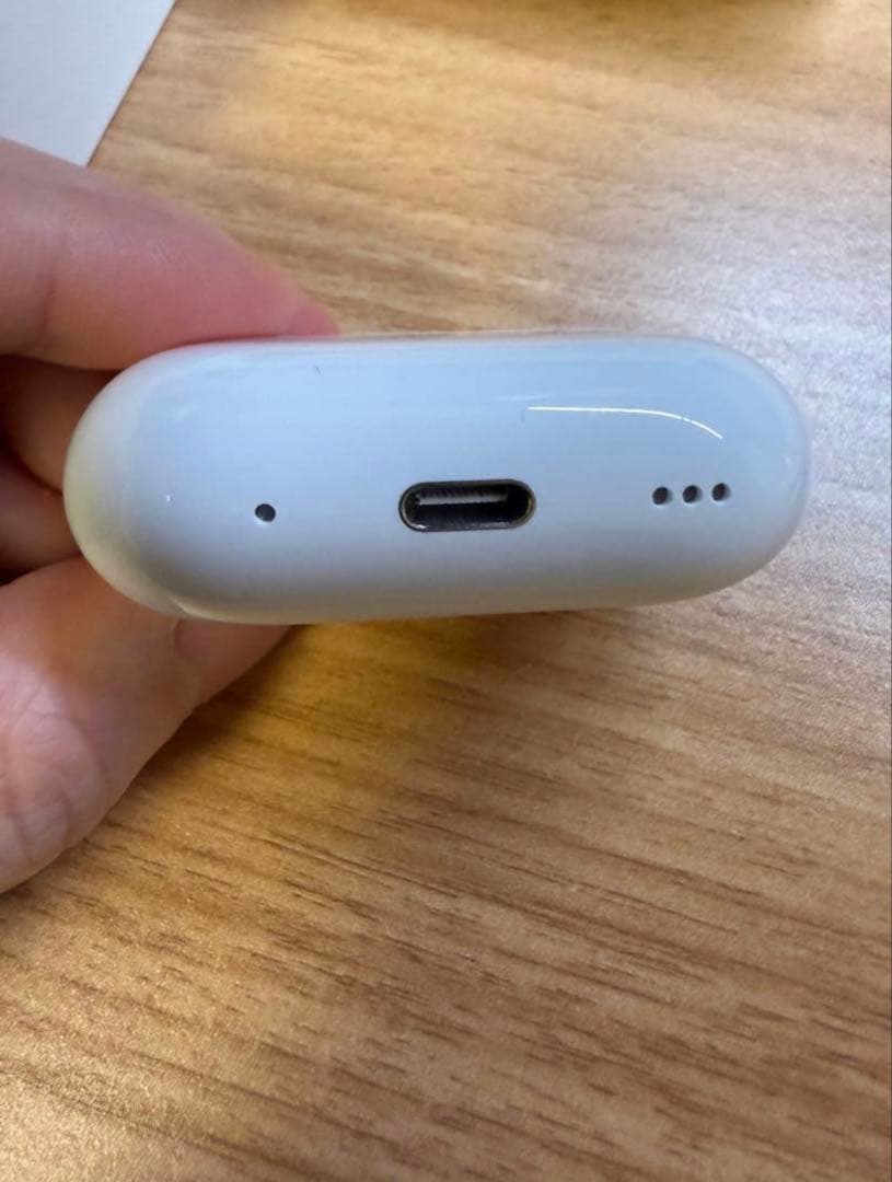 AirPods Pro第二世代 本体 ケース付き　タイプC接続