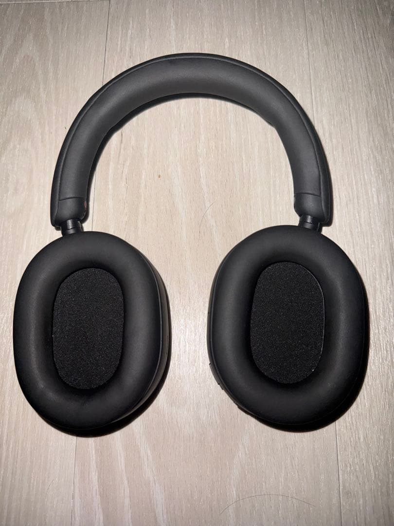 【値下げしました】Sony wh1000xm5ワイヤレスヘッドホン ブラック