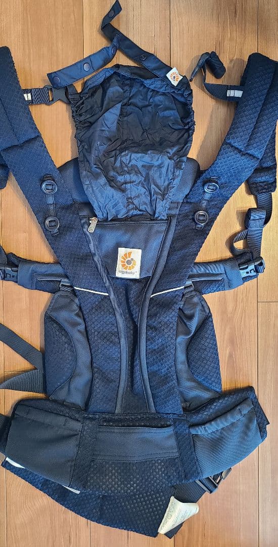 【お値下げ中】【やや美品】ergobaby オムニブリーズ ネイビー 抱っこ紐
