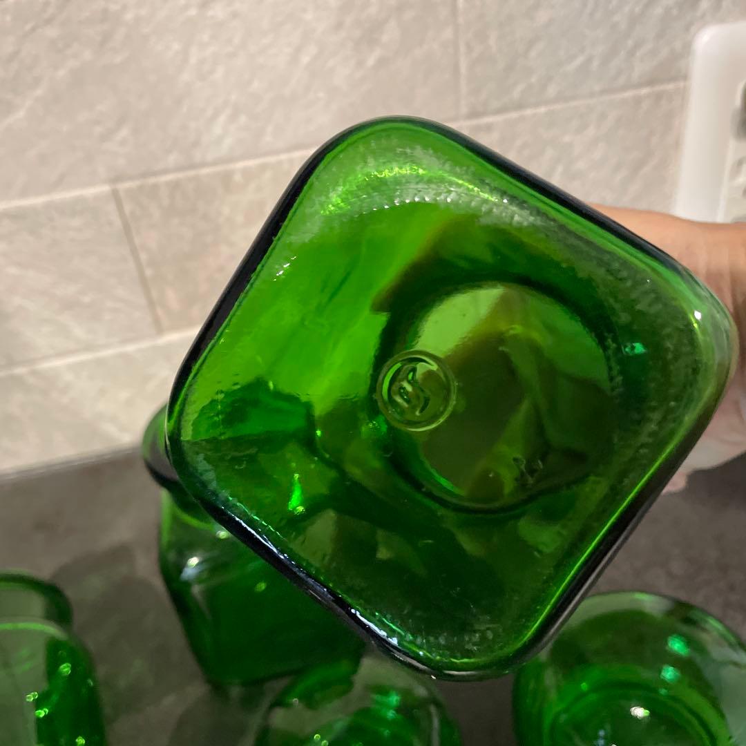 蓋付きベルギー製エメラルドグリーン ガラス瓶4個