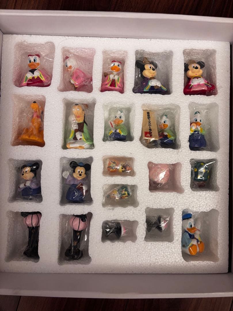 ディズニーリゾート　ひな人形