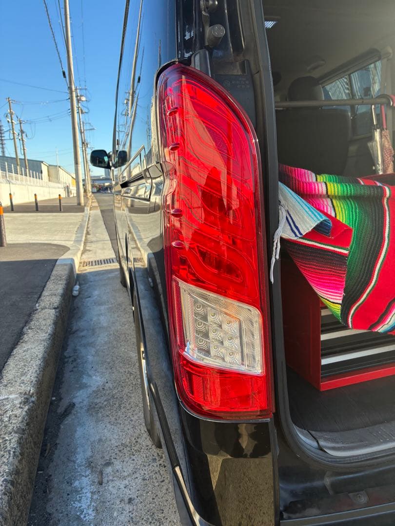 ハイエース　LEDテールランプ ダズフェローズ