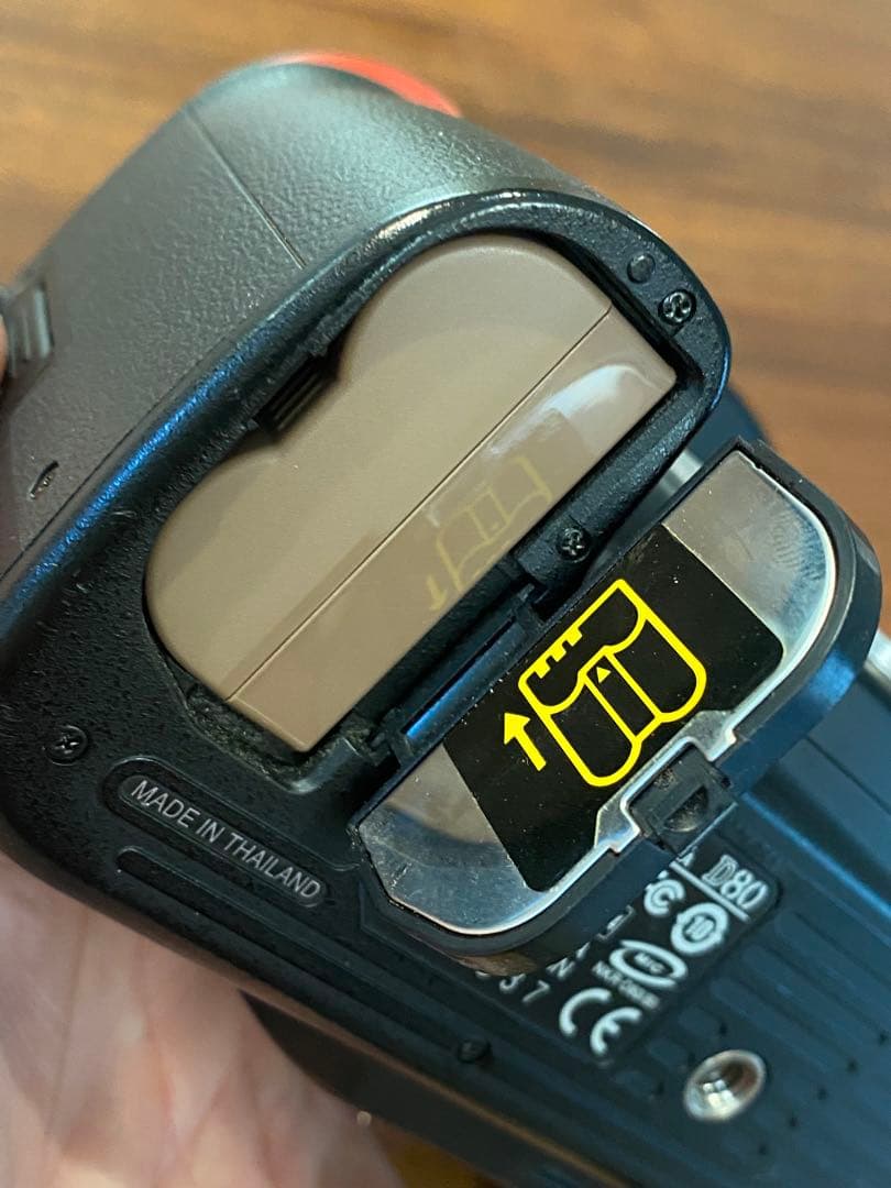 Nikon D80 デジタル一眼 AF Nikkor35-70レンズ付 動作品