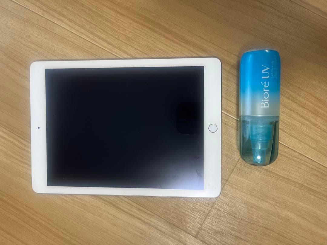【美品】Apple iPad Air 2 64GB 本体　セルラーモデル