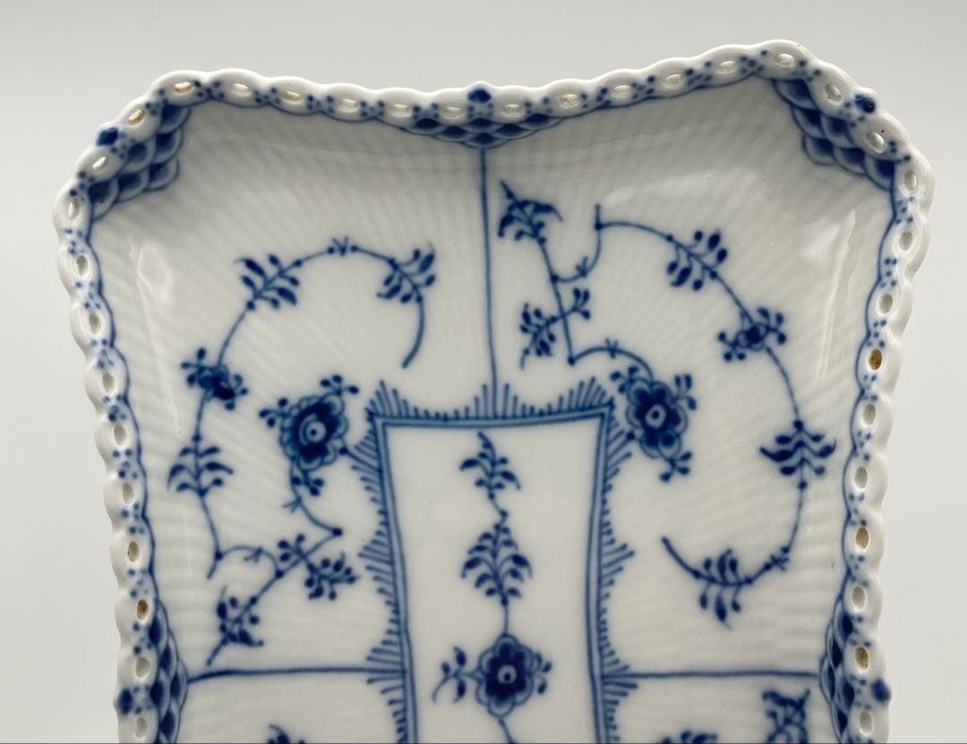 【希少 美品】ロイヤルコペンハーゲン ブルーフルーテッド フルレース トレイ